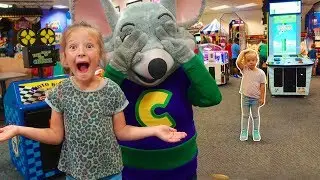 EXTREME HIDE and SEEK in CHUCK-E-CHEESE&rsquo;S!