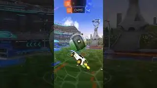 Almost own goaled! #RocketLeague #RLClips #RocketLeagueGoals  #RocketLeagueShorts