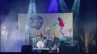 StereoGrace live in 
