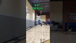 WORLDS SHORTEST DUNKER 5&rsquo;4&rdquo; (163cm) 😳 #viral #subscribe #dunk #follow #basketball