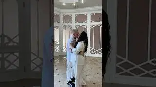 Мне 39, ему 21. Да, мы поженились! 💍 Интересно, сколько продержится этот брак? 🤔