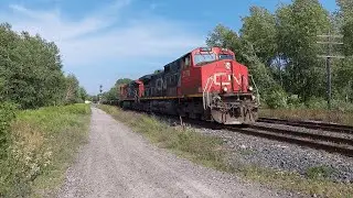 DASH-9 DUO! CN 157 -  2578W at Newtonville - August 8, 2022