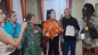Я Марва. Наконец-то сегодня родственники прибыли в жилой комплекс Villa Medellin.