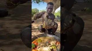 Hadzabe cooking style 😳🌿🔥😜 #africa #animals #cooking #nature #usa