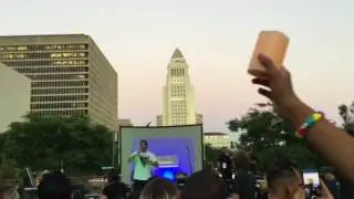 In The Memory Of Chester Bennington || People Gathered At Chester Bennington Memorial Los Angeles