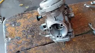 Bajaj Pulsar 150 petrol overflow problem carburettor clean motor mechanic