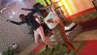 mc simoh performing shukurani &lrm;@CRC Church&nbsp; SMS SKIZA 5812015 TO 811(1)