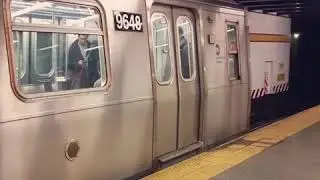 R160 #9648 (E) Local + R160 #9514 (E) Express leaving 14th Street