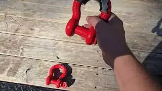 Rhino USA D Ring Shackles, Pairs with Tow Strap for Vehicle Recovery Review