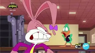 Tiny Toons: Looniversidad | &iexcl;El peri&oacute;dico de Babsy Bunny es una chapuza! | Espa&ntilde;ol Espa&ntilde;a