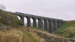 LSL HSTs 43058 + 43059 cross Arten Gill & Dent Head Viaducts on the S&C 23/10/21