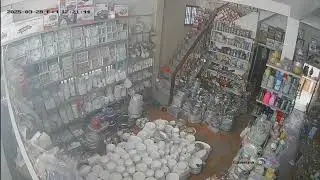 Earthquake hits shop in Mandalay, Myanmar