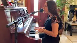 Mad world - cover by Jasmin Alvarez