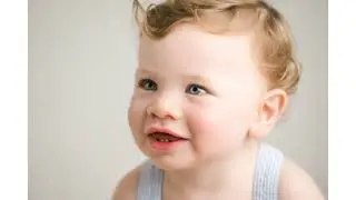 Summertime photo session with 1yo baby and cake smash