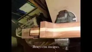 GUITARRA SEMI-AC&Uacute;STICA MOFFATO.wmv