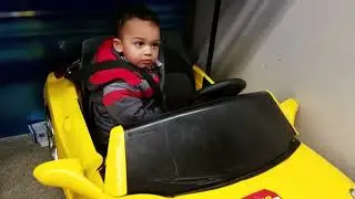 Baby's Car test Drive at Toys&ldquo;R&rdquo;Us