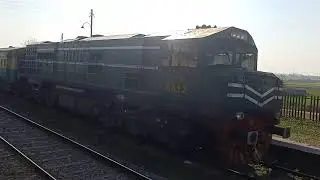 Pakistan Railway | 48Dn Rehman Baba Exp Looping Cross 39Up Jaffar Exp At Mankiala | Osm View's
