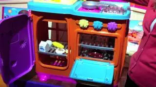 zooLert - Dora Fiesta Favorites Kitchen 2011 NY Toy Fair