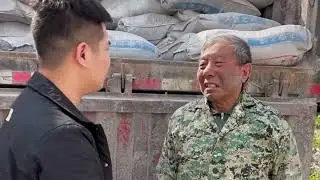 正能量满满的 #关爱老人传递正能量 #大爷永远是大爷