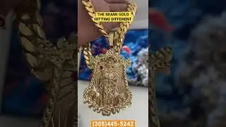 Classic Old School Pendant at AMAURY JEWELRY STORE IN MIAMI