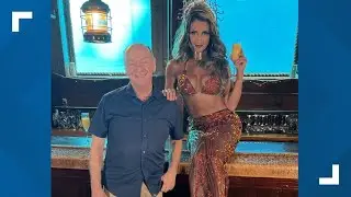 Mermaids at Wreck Bar | Chuck's Big Adventure in Florida