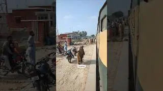 Multan to Dera Ghazi Khan Shuttle Train reaching Shadan Lund Railway Station