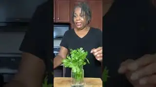 🛑 Stop fresh herbs from going bad so quick #Shorts | Kitchen Cooking hacks (Ep. 6)