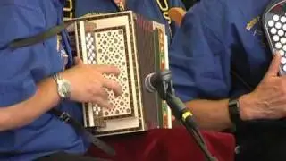 Zündhölzli-Musig: Uf em Schwyzerörgeli