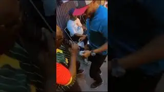 Eric Djemba Djemba danse sur du 
