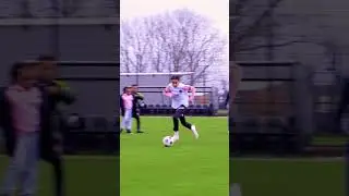 Amazing 1v1 with friends. Alex Iwobi is a special guest. #football  #u12sports