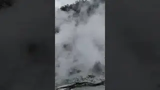 live reported from volcano near Jakarta bhy lady travellers from germany