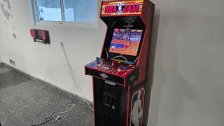 Игровой автомат Arcade1Up NBA Jam Deluxe на 2 игрока с панелью управления и 3 классическими играм...