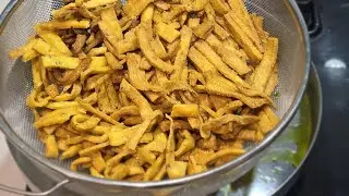 Suji ke Namakpare (Crispy Sooji Namak Para)by rasoiwithsangeeta-saibeti