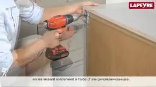 Comment poser des meubles hauts de cuisine?