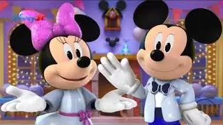 🌼🐭 Mickey Mouse & Minnie Mouse | Daisy Trail Adventure 🎀🚶&zwj;♀️