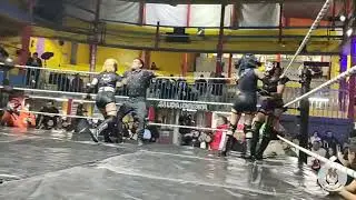 Lucha de tercias femenina de #NERW en la #arenasanjuan con  promociones #toroslokos 