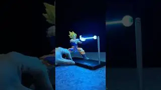 Nikola Toy - Son Goku - Kamehameha Magnetic Light Effect - Dragon Ball