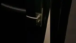 How to lock our room at hotel