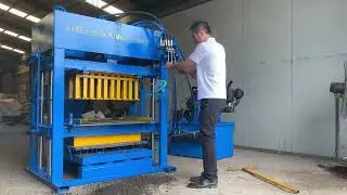 QT4-30 hydraulic concrete hollow blocks making machine #blockmakingmachine