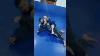 Sweeping or taking the back!! #jiujitsu #jj #jiu #luta #lobo #arte #fight #fighting #school #gracie