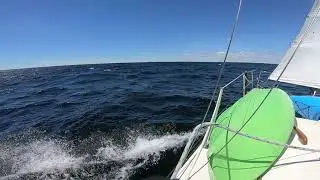 Sailing to weather Bayfield 25