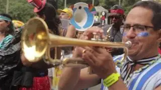 Bloco da Orquestra Voadora em S&atilde;o Paulo 2020 - I will survive