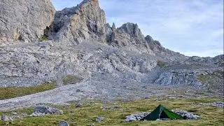 4 Days Alone Hiking and Wild Camping in the Picos De Europa
