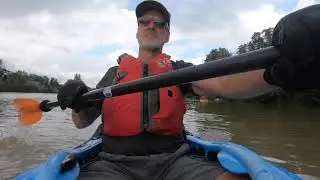 Riot Kayaks EDGE 11    POV paddle