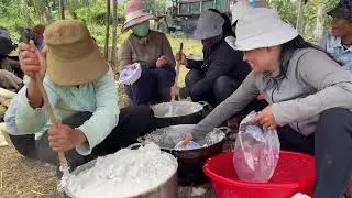 Khâu chuẩn làm lễ pơ thi bỏ mả của phong tục dân tộc jrai tại buôn Ia Rnho, Phú Túc, Gia Lai.