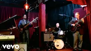 Eddie Moore & The Outer Circle - Time's A Wastin' (Erykah Badu Cover)
