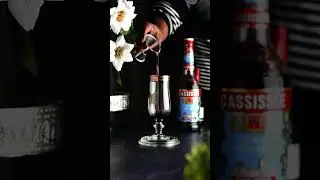 Kir Royale cocktail Recipe