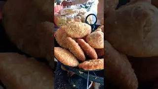 Jaipur ki mashur pyaz kachori |