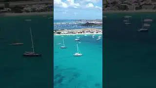 𝐏𝐞𝐥𝐢𝐜𝐚𝐧 𝐁𝐞𝐚𝐜𝐡, 𝐊𝐢𝐦 𝐒𝐡𝐚 & 𝐒𝐢𝐦𝐩𝐬𝐨𝐧 𝐁𝐚𝐲 | Drone Views St. Maarten with Yachts & Sunset - WEARESXM.com