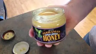 How to Make Creamed Honey